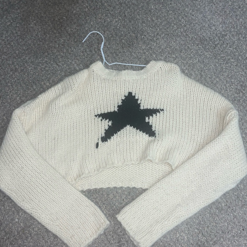 Cropped star sweater